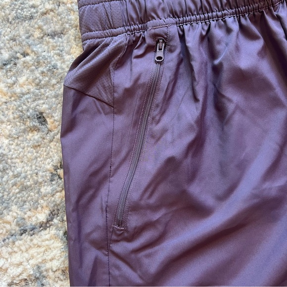 NWT adidas Men’s Training Essentials Woven Training Shorts - Purple/Violet - Picture 3 of 4
